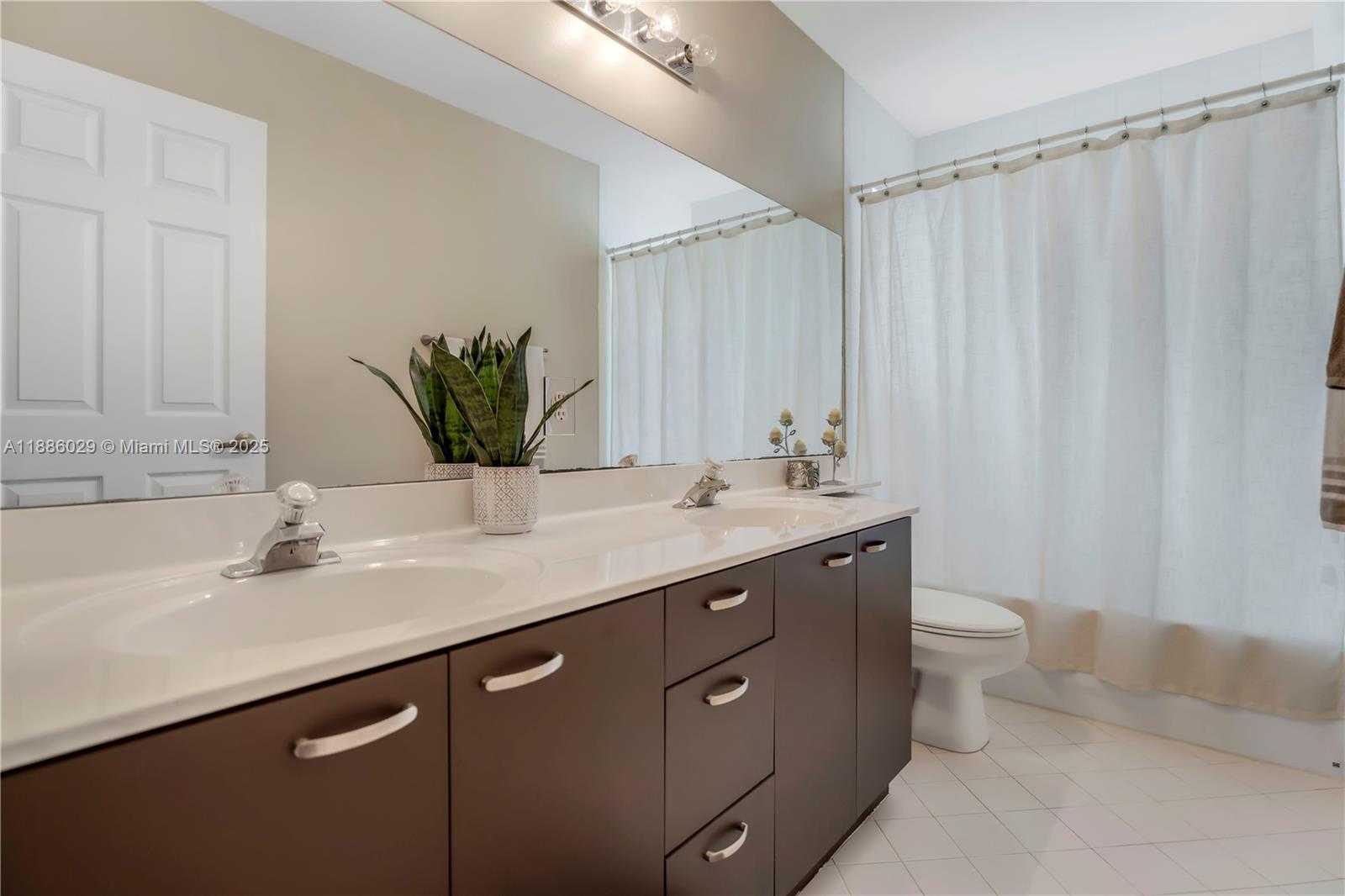 Small Image of 15620 NORTH WEST 12TH PL, Pembroke Pines Number 22