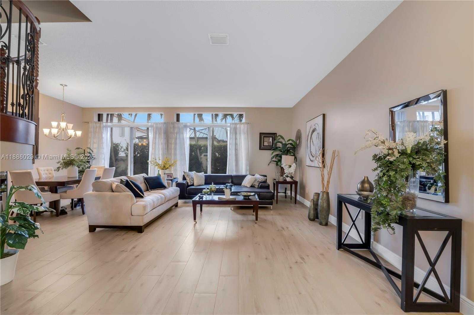 Small Image of 15620 NORTH WEST 12TH PL, Pembroke Pines Number 3