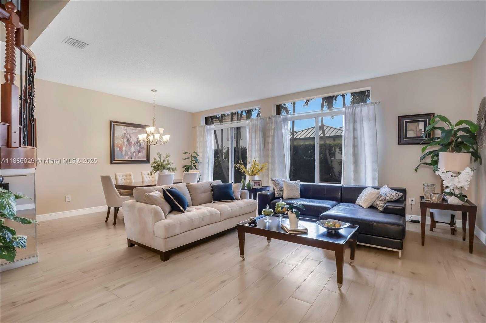 Small Image of 15620 NORTH WEST 12TH PL, Pembroke Pines Number 4
