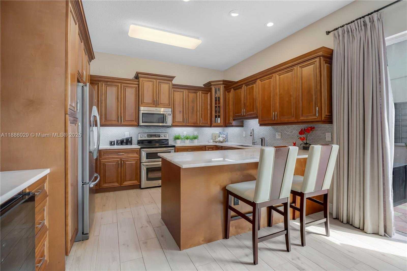 Small Image of 15620 NORTH WEST 12TH PL, Pembroke Pines Number 7