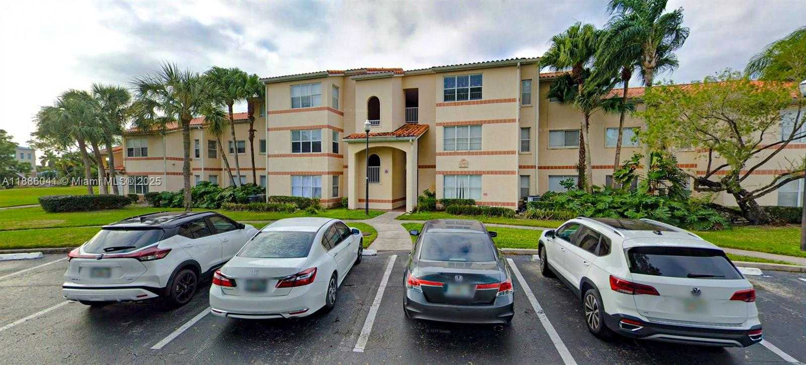 Small Image of 3380 NORTH PINEWALK DR N #1117, Margate Number 2