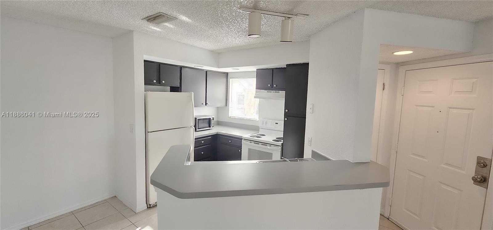 Small Image of 3380 NORTH PINEWALK DR N #1117, Margate Number 4