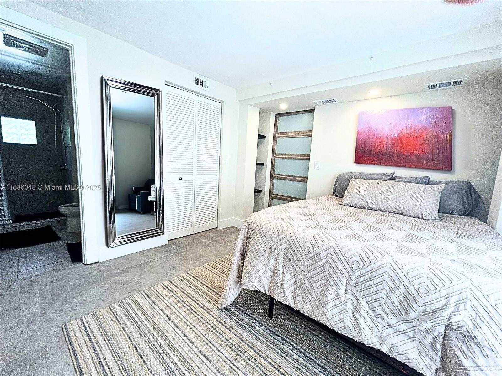 Small Image of 827 NORTH EAST 140TH ST, North Miami Number 10