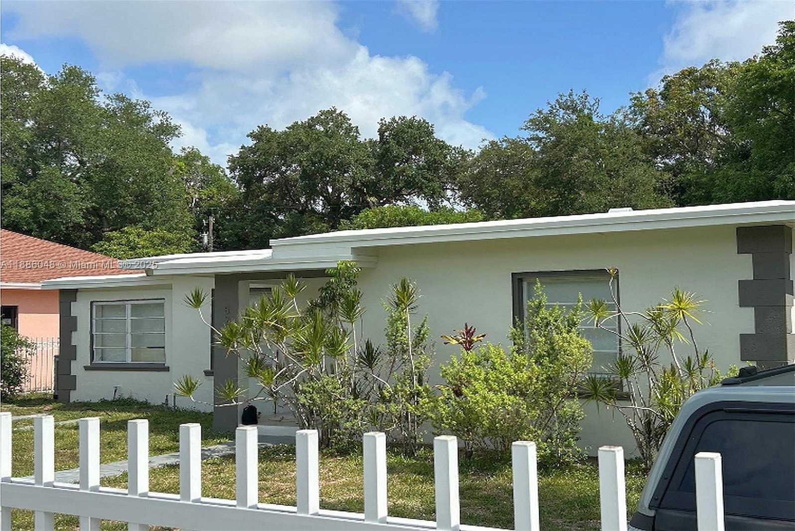 Small Image of 827 NORTH EAST 140TH ST, North Miami Number 21