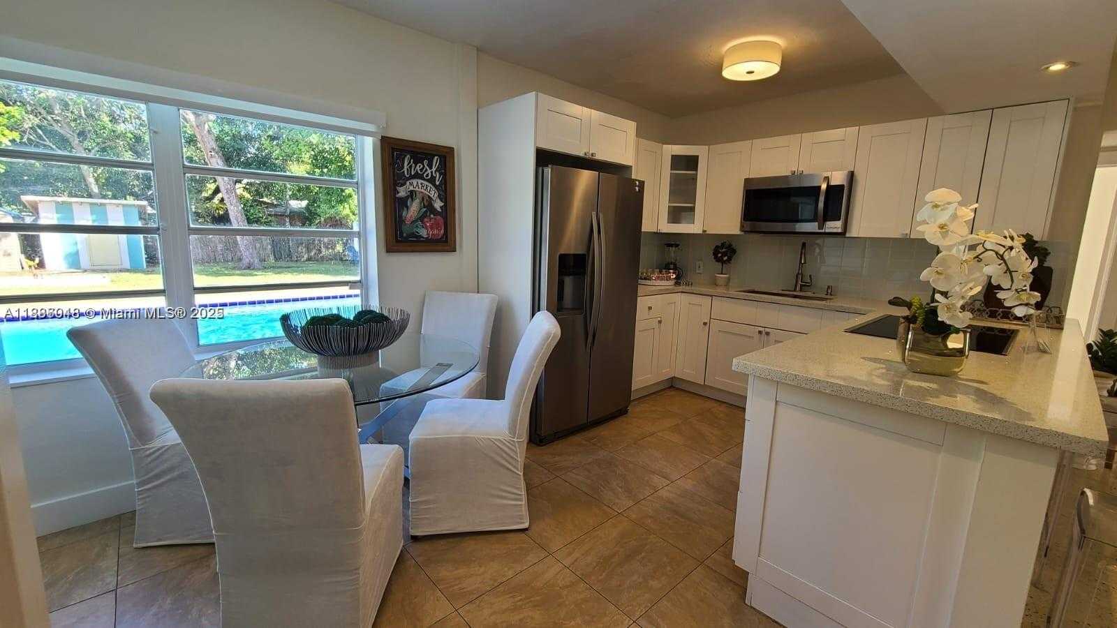 Small Image of 827 NORTH EAST 140TH ST, North Miami Number 6