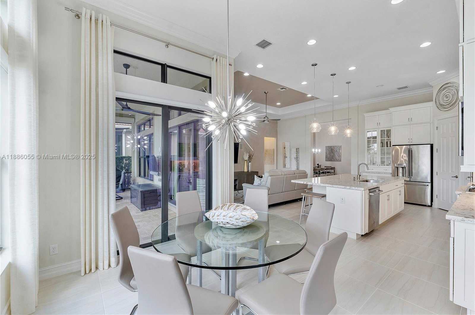 Small Image of 11943 SOUTH LEON CIR N, Parkland Number 18