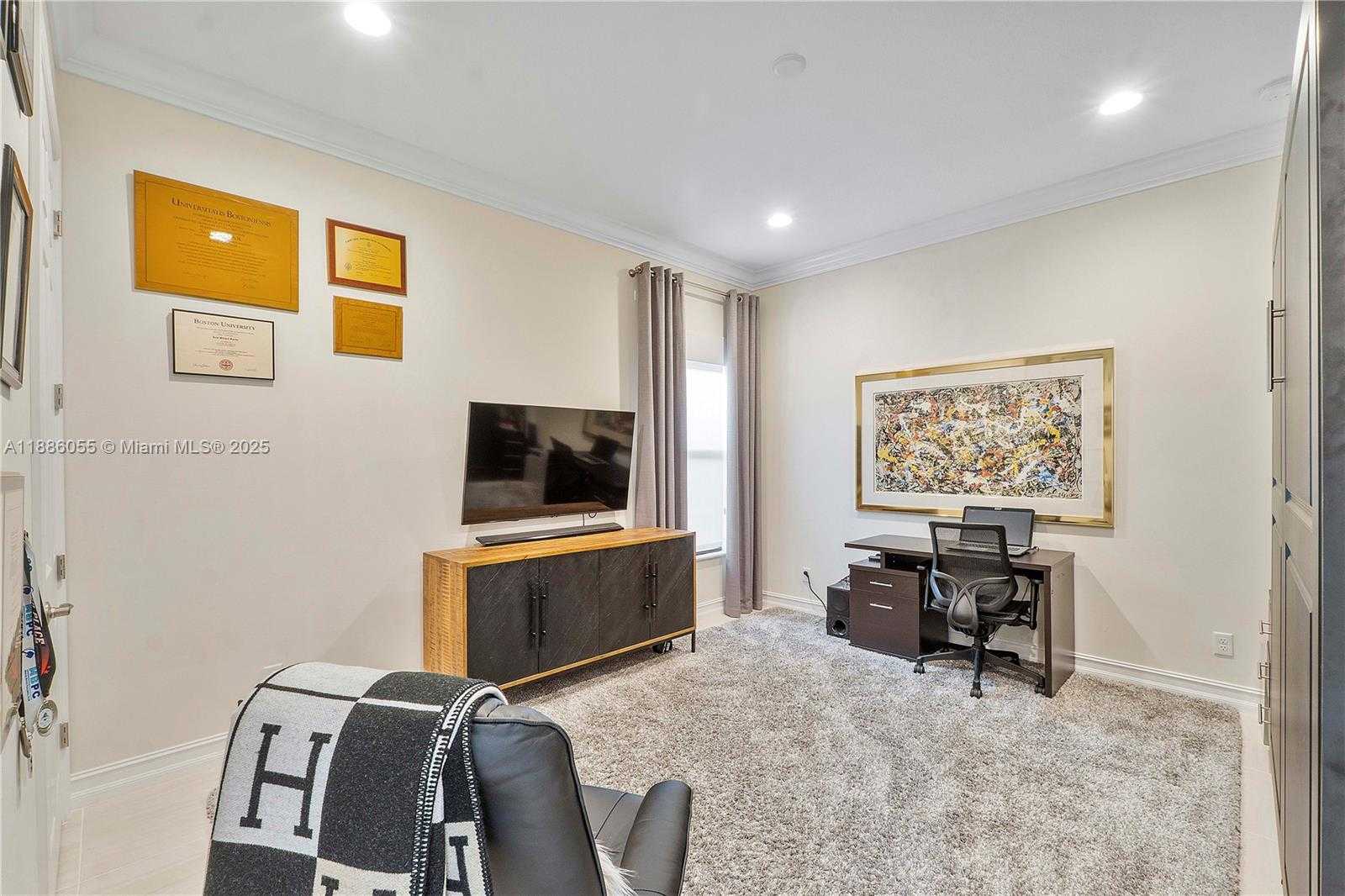 Small Image of 11943 SOUTH LEON CIR N, Parkland Number 31