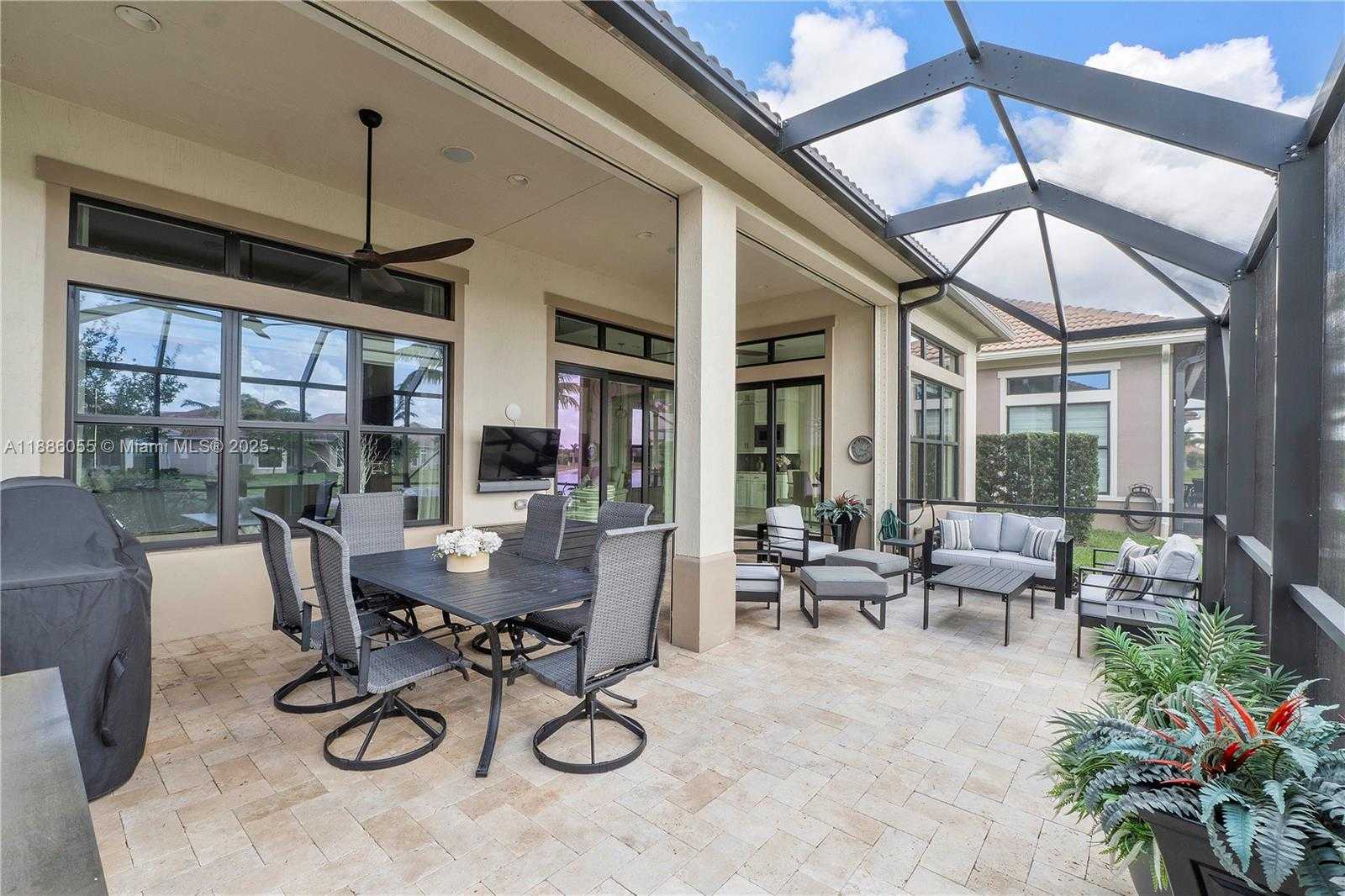 Small Image of 11943 SOUTH LEON CIR N, Parkland Number 39