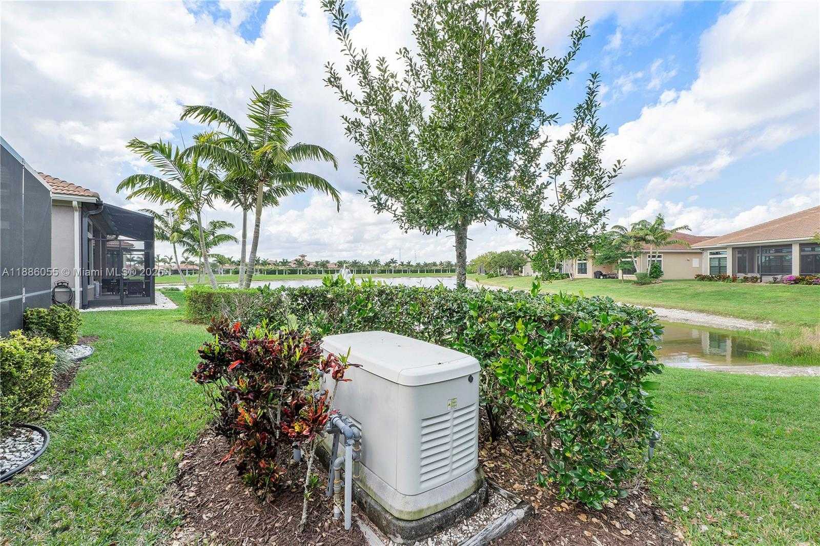 Small Image of 11943 SOUTH LEON CIR N, Parkland Number 43