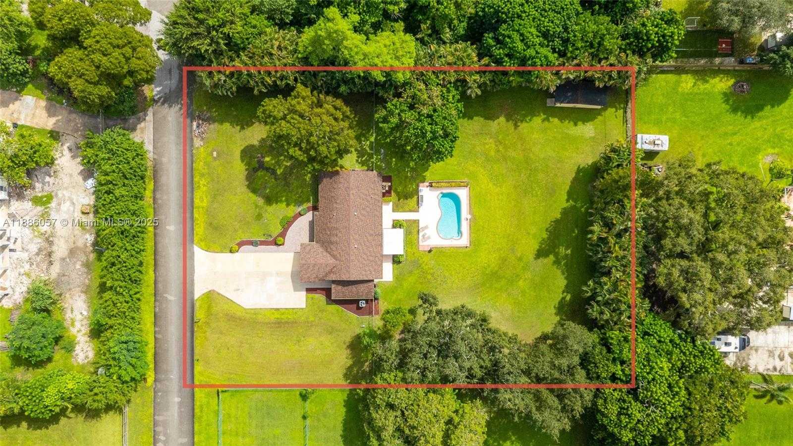 Small Image of 14300 SOUTH WEST 29TH CT, Davie Number 11
