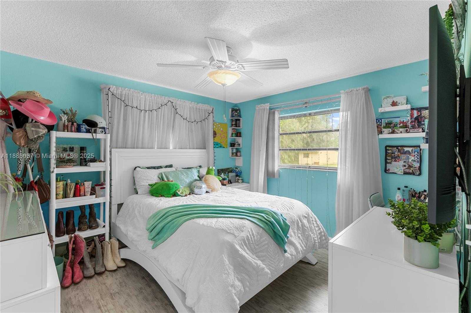 Small Image of 14300 SOUTH WEST 29TH CT, Davie Number 34