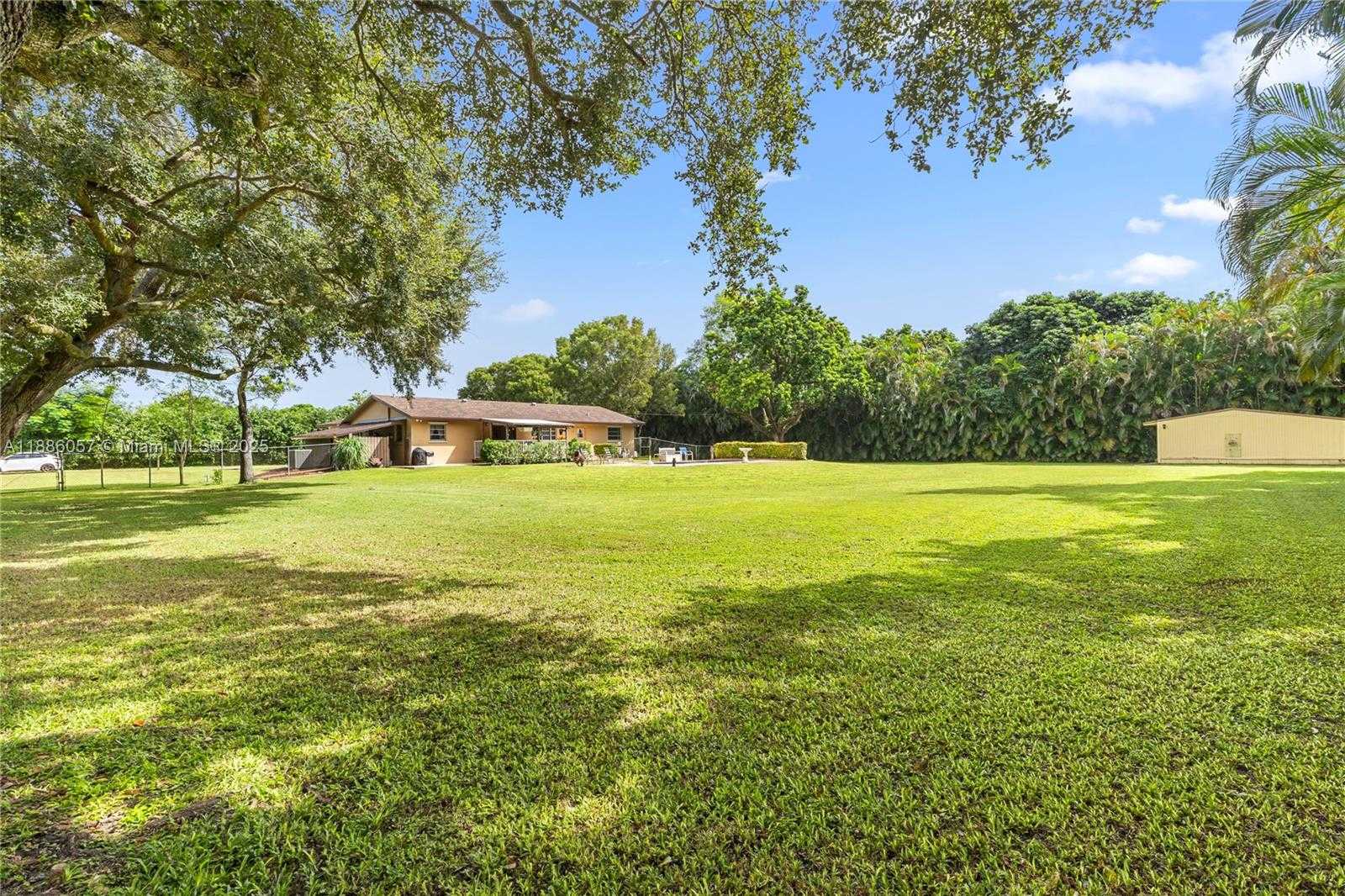 Small Image of 14300 SOUTH WEST 29TH CT, Davie Number 45