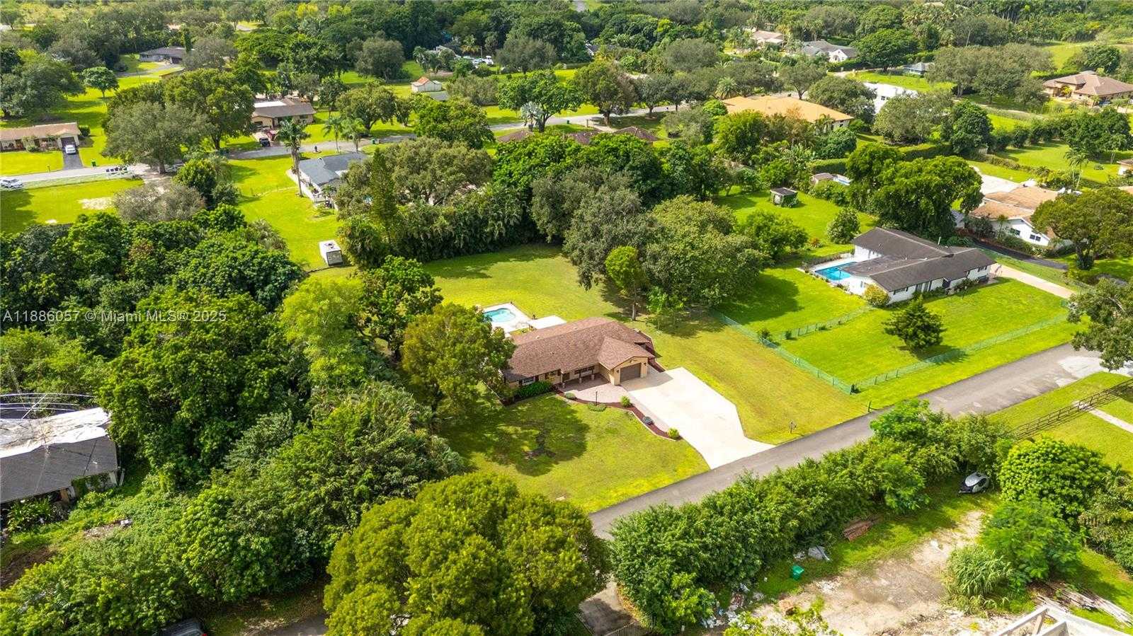 Small Image of 14300 SOUTH WEST 29TH CT, Davie Number 5