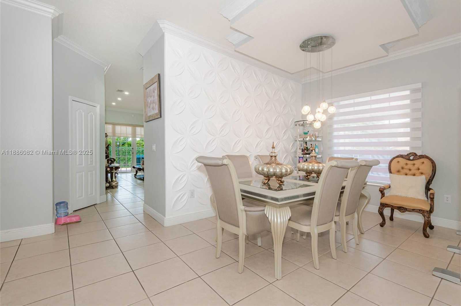 Small Image of 2911 SOUTH WEST 149TH PL, Miami Number 12