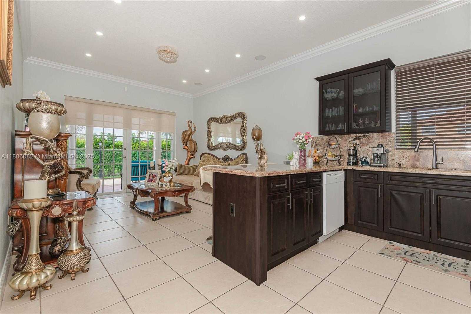 Small Image of 2911 SOUTH WEST 149TH PL, Miami Number 14