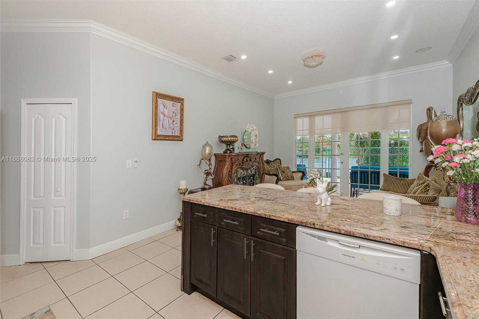 Small Image of 2911 SOUTH WEST 149TH PL, Miami Number 15