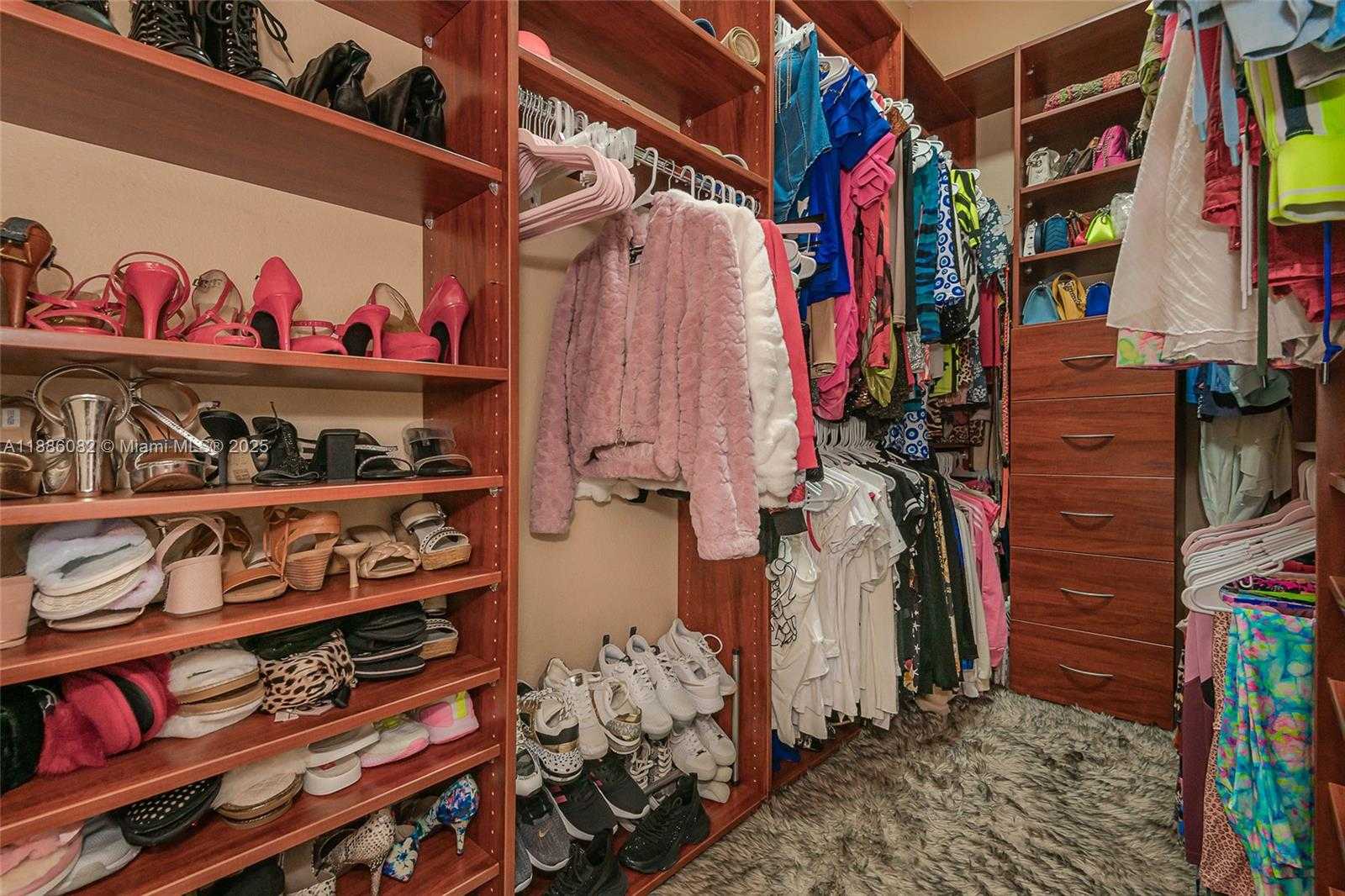 Small Image of 2911 SOUTH WEST 149TH PL, Miami Number 19