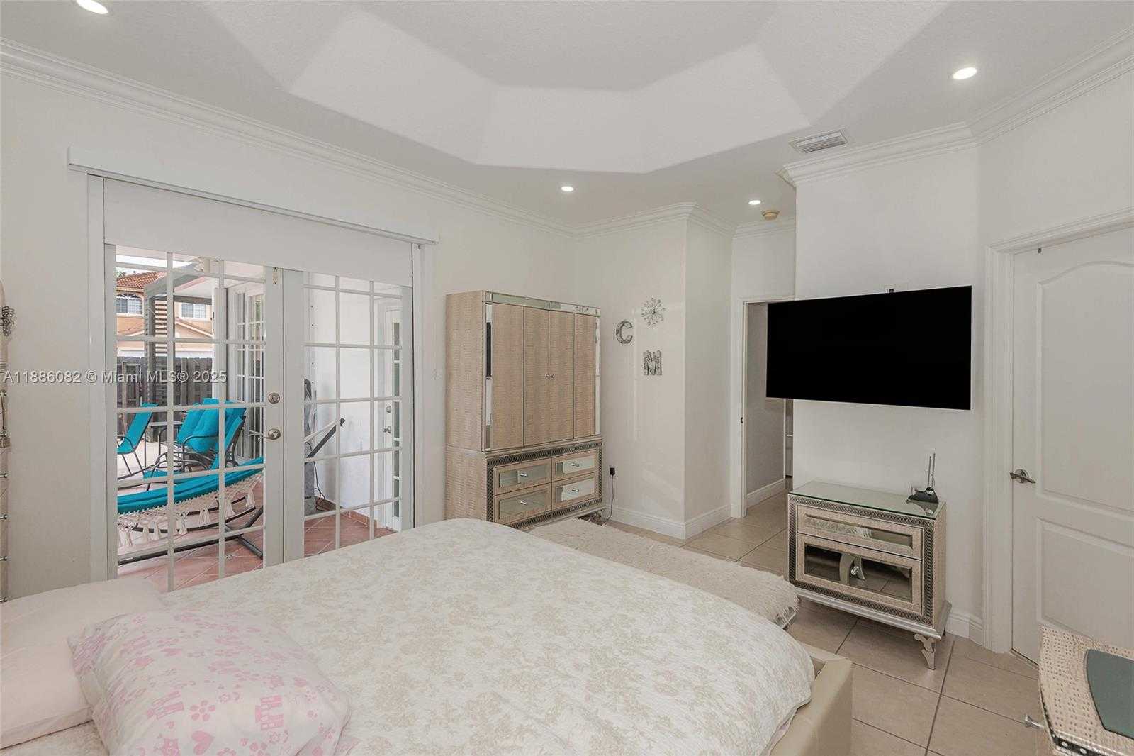 Small Image of 2911 SOUTH WEST 149TH PL, Miami Number 27