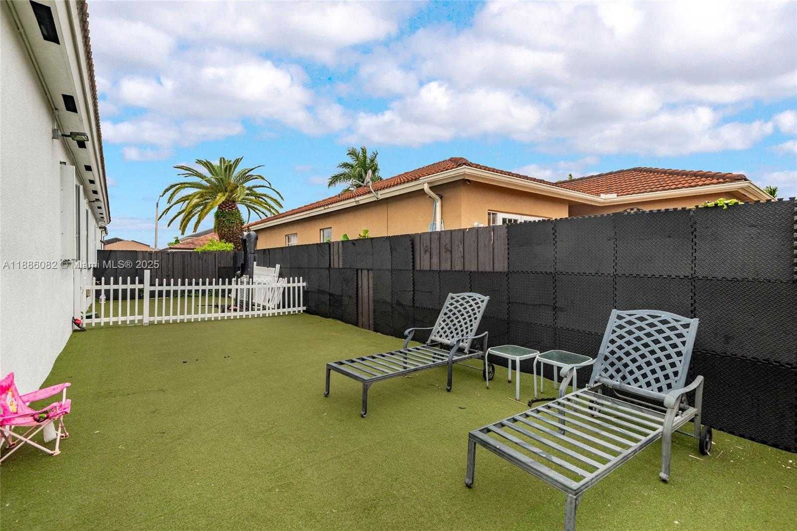 Small Image of 2911 SOUTH WEST 149TH PL, Miami Number 32