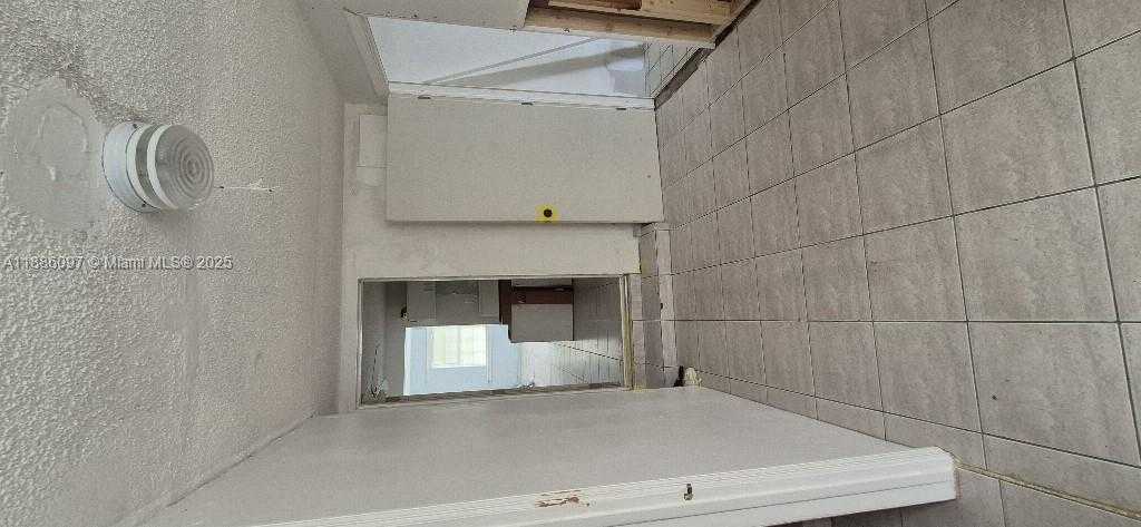 Small Image of 610 EAST 6TH PL, Hialeah Number 14