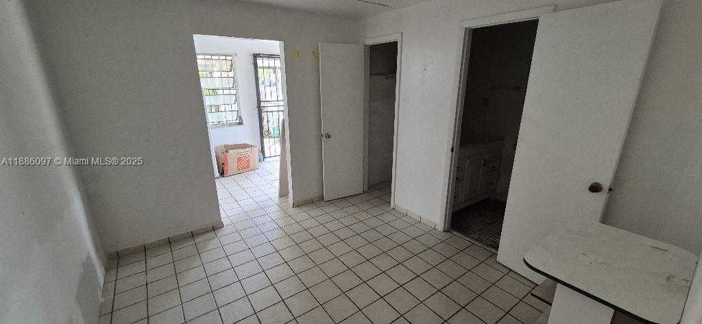 Small Image of 610 EAST 6TH PL, Hialeah Number 16