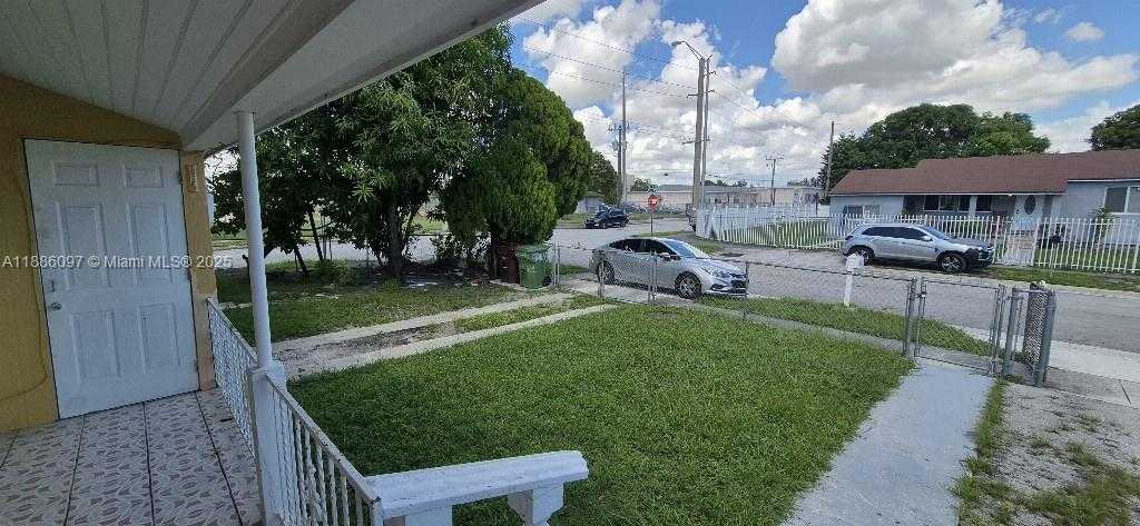 Small Image of 610 EAST 6TH PL, Hialeah Number 19