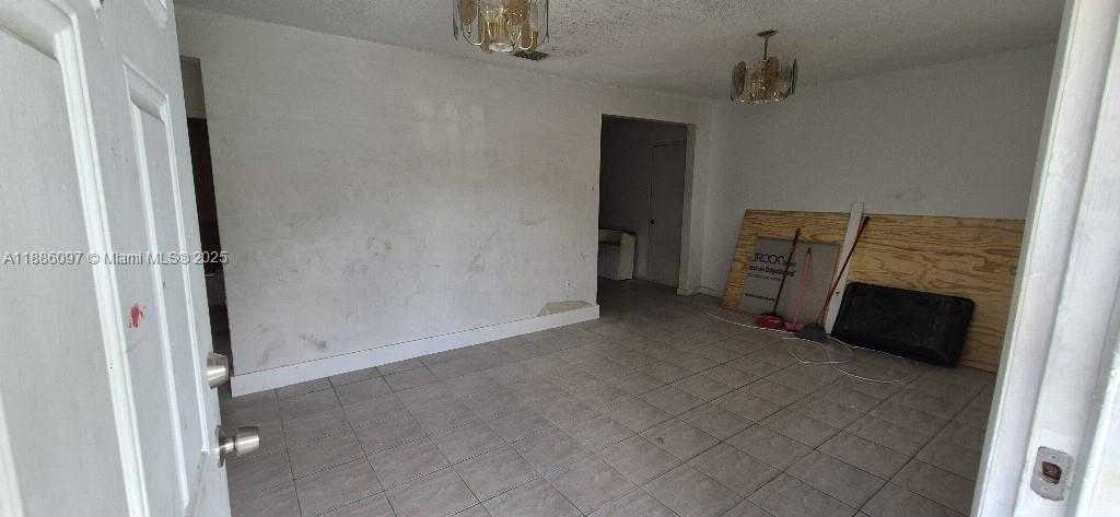 Small Image of 610 EAST 6TH PL, Hialeah Number 6