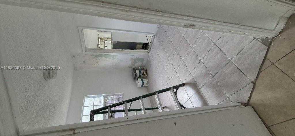 Small Image of 610 EAST 6TH PL, Hialeah Number 7