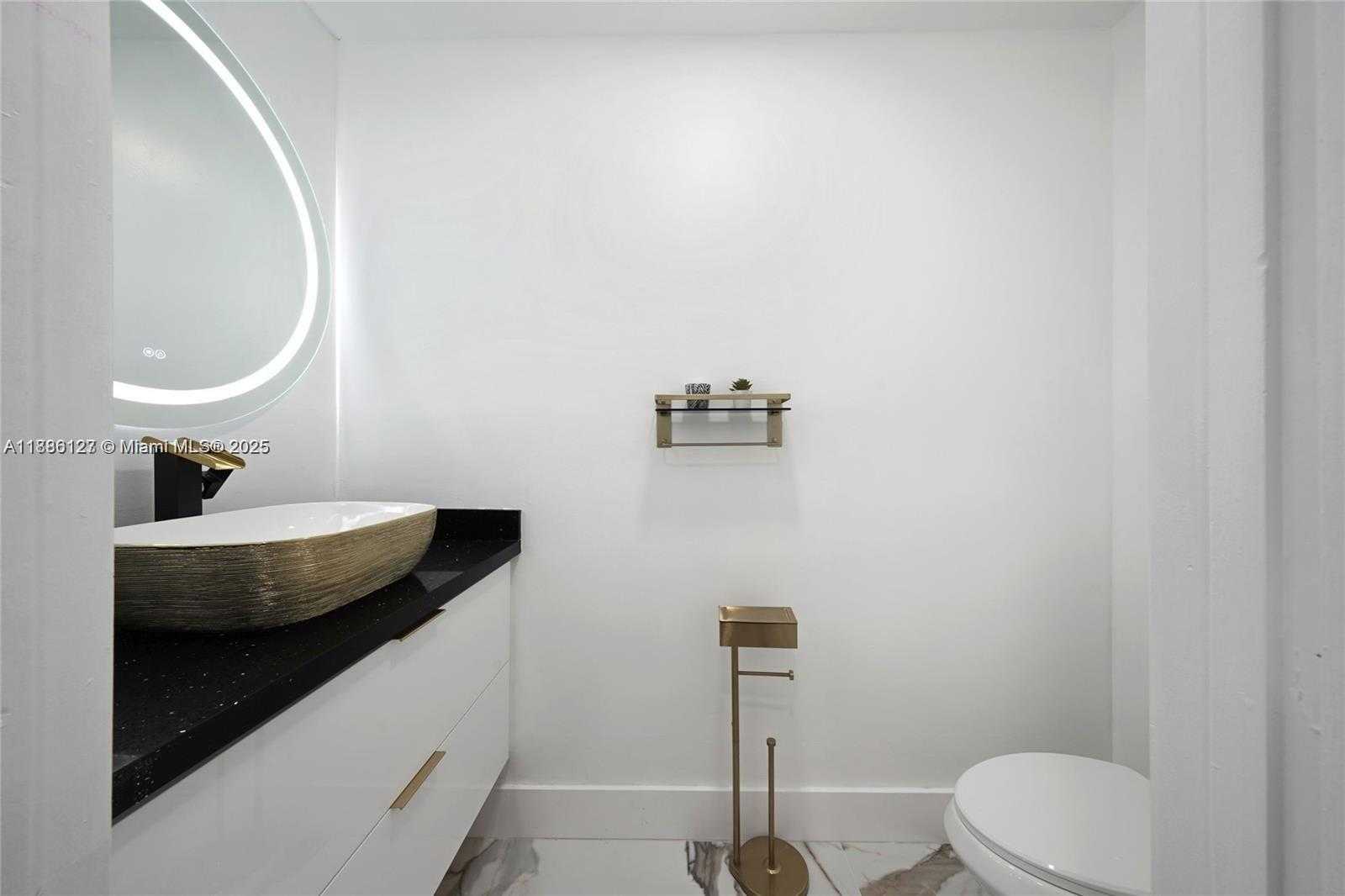 Small Image of 14672 VISTA LUNA DR, Davie Number 15