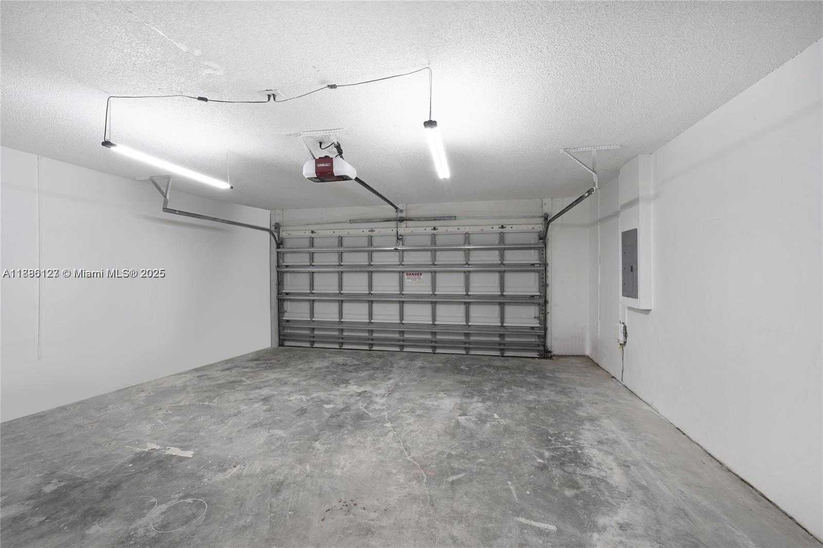 Small Image of 14672 VISTA LUNA DR, Davie Number 18