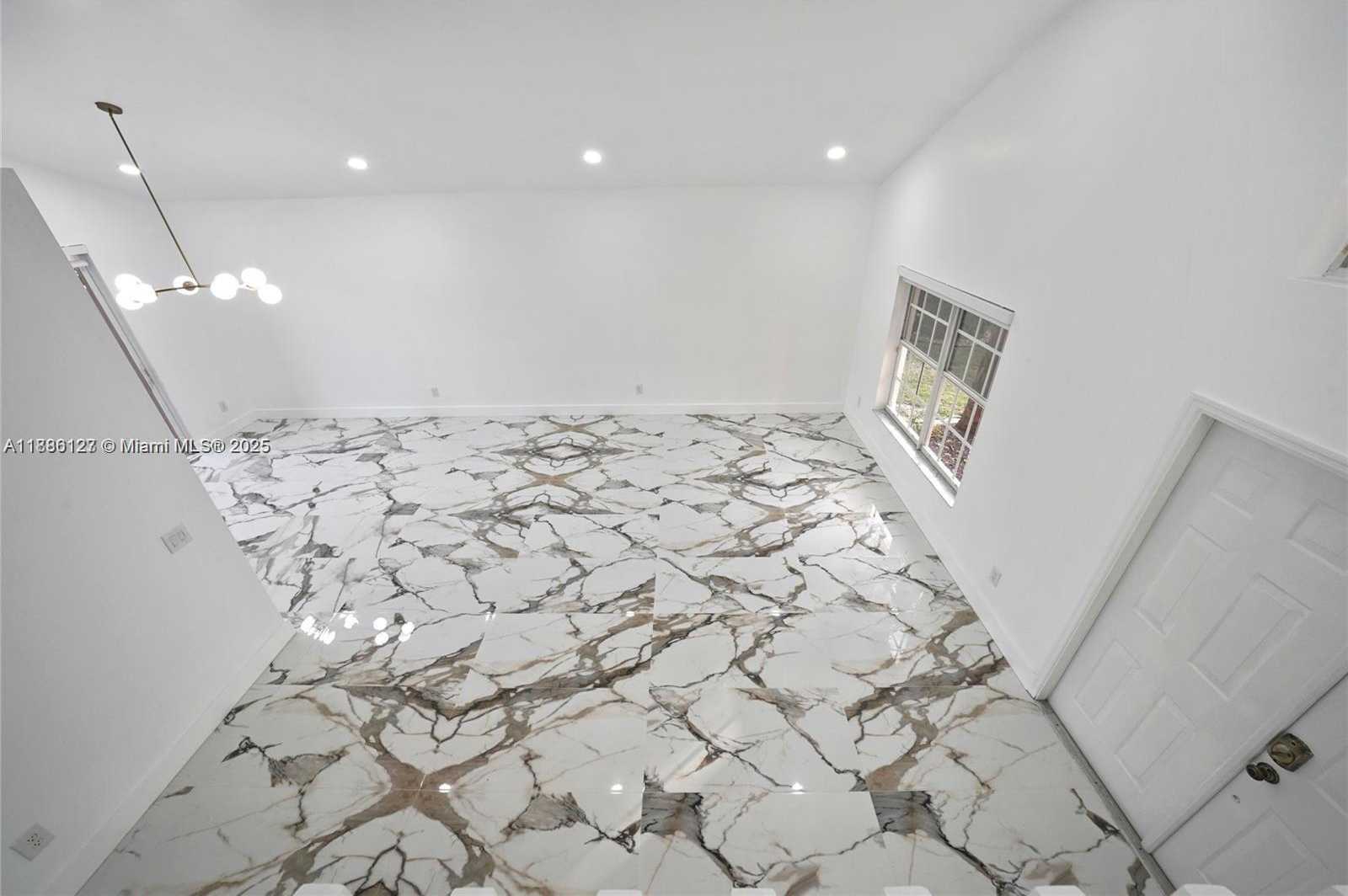 Small Image of 14672 VISTA LUNA DR, Davie Number 19