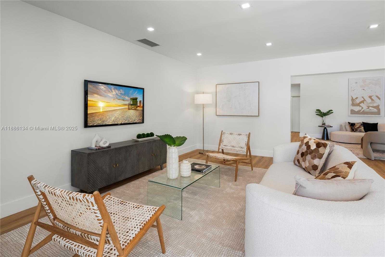 Small Image of 410 SOUTH SHORE DR, Miami Beach Number 21