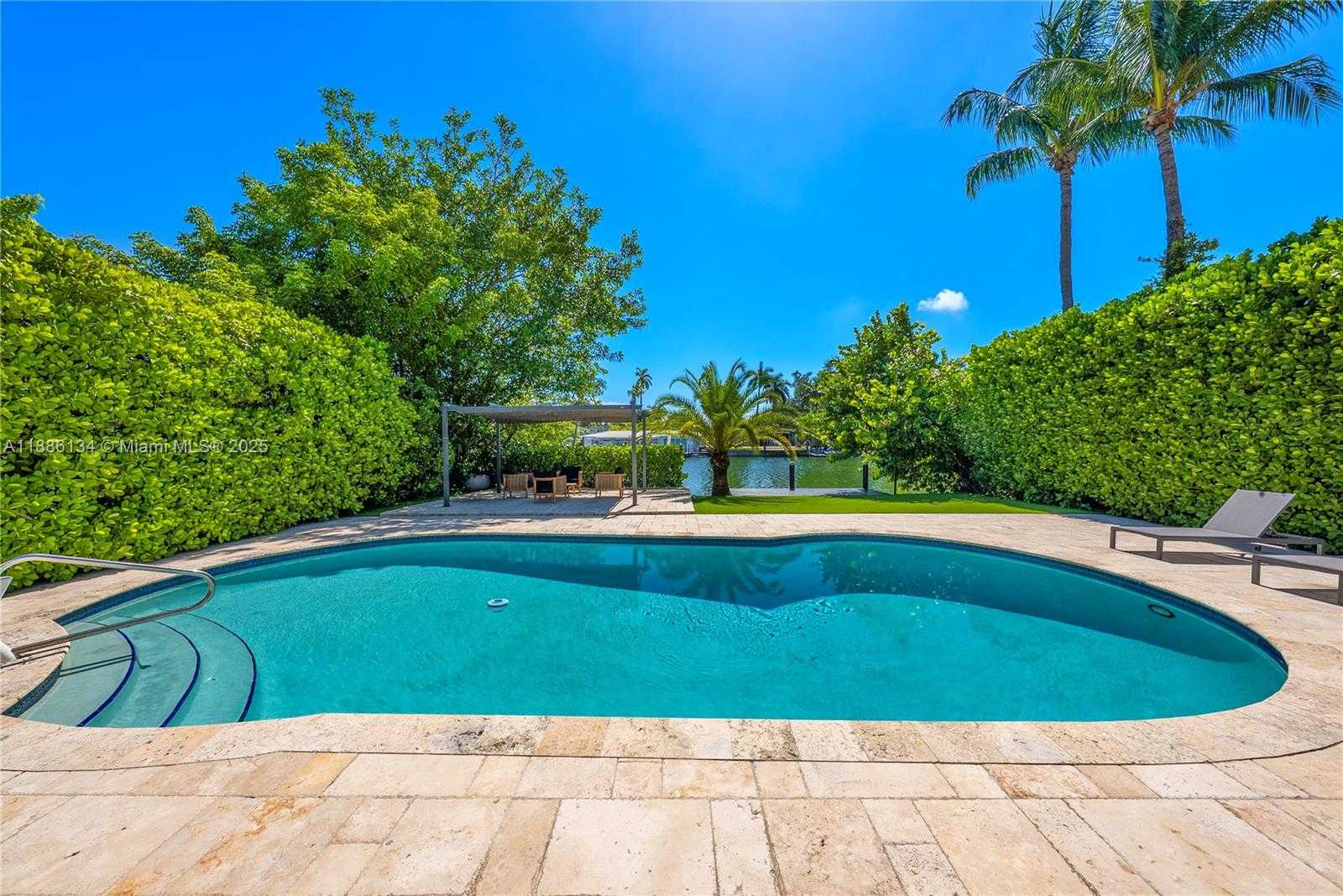 Small Image of 410 SOUTH SHORE DR, Miami Beach Number 24