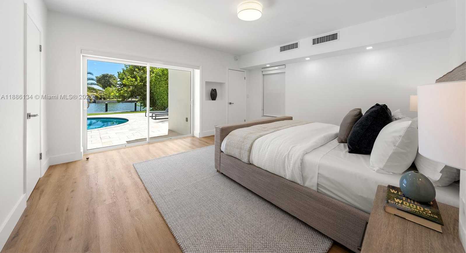 Small Image of 410 SOUTH SHORE DR, Miami Beach Number 28