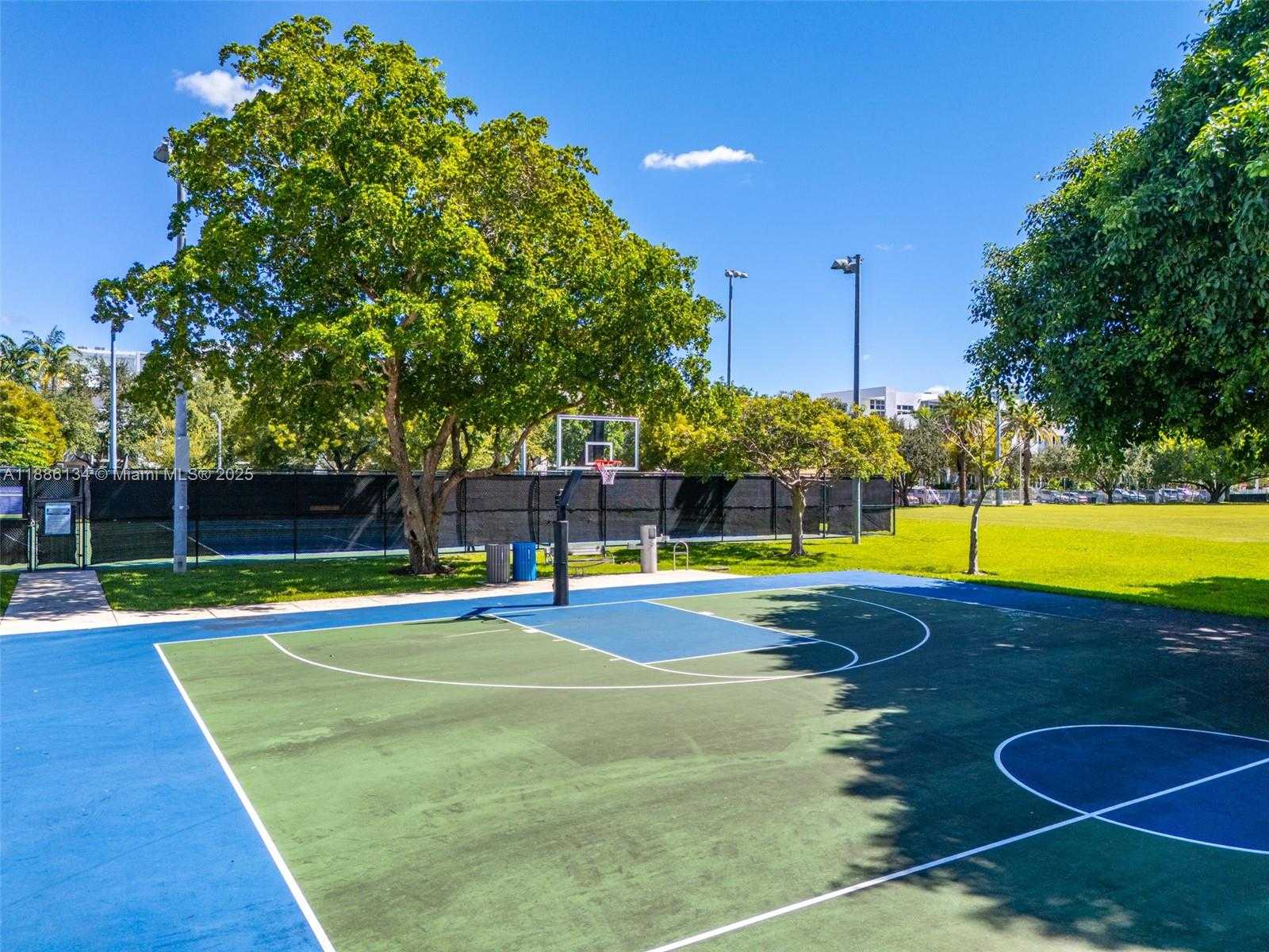 Small Image of 410 SOUTH SHORE DR, Miami Beach Number 58