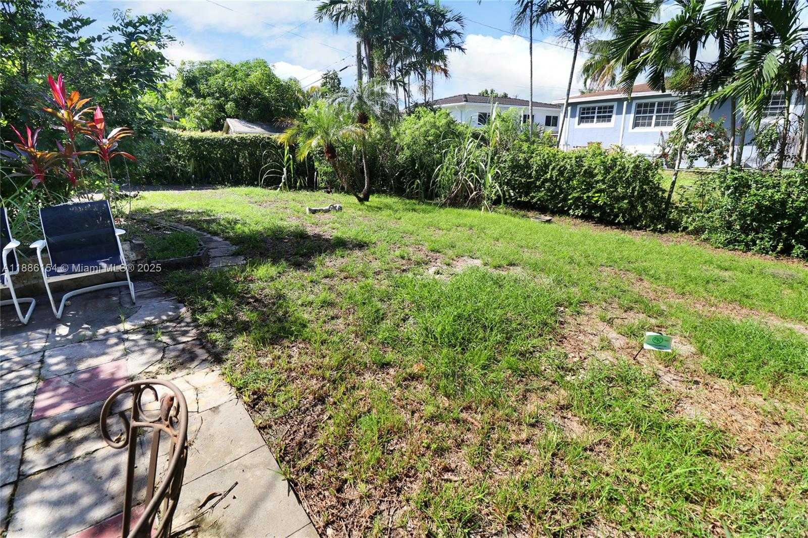 Small Image of 195 NORTH EAST 121ST TER, North Miami Number 33