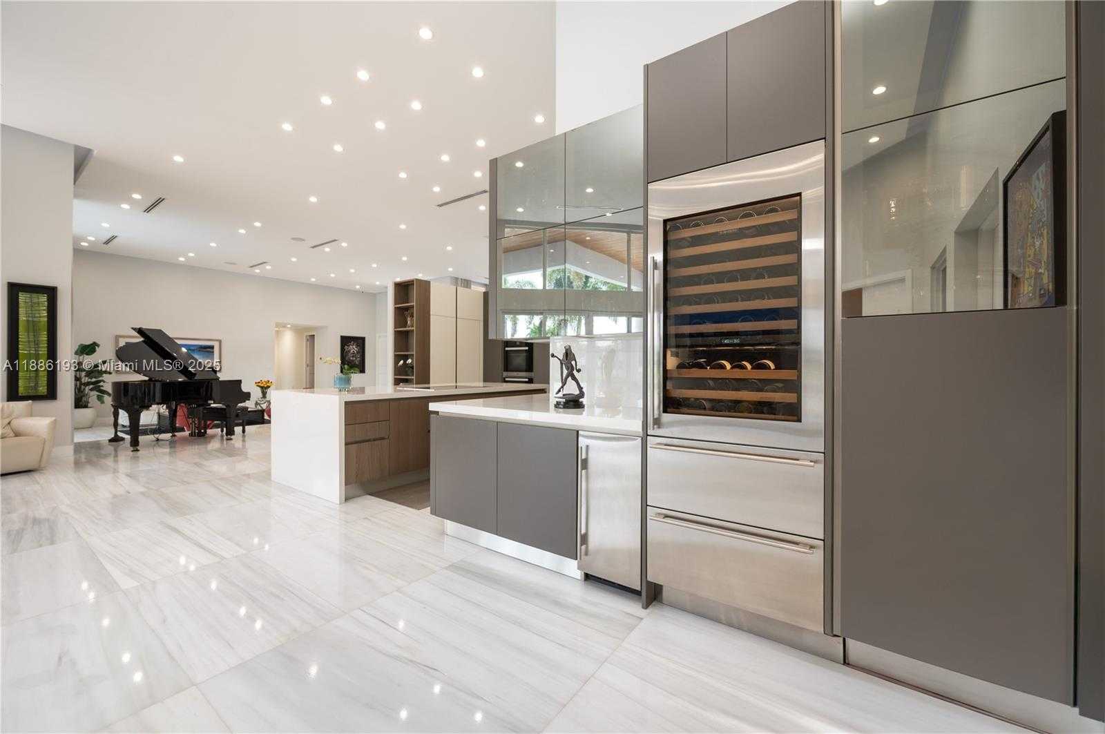 Small Image of 3425 SADDLEBROOK LN, Weston Number 11