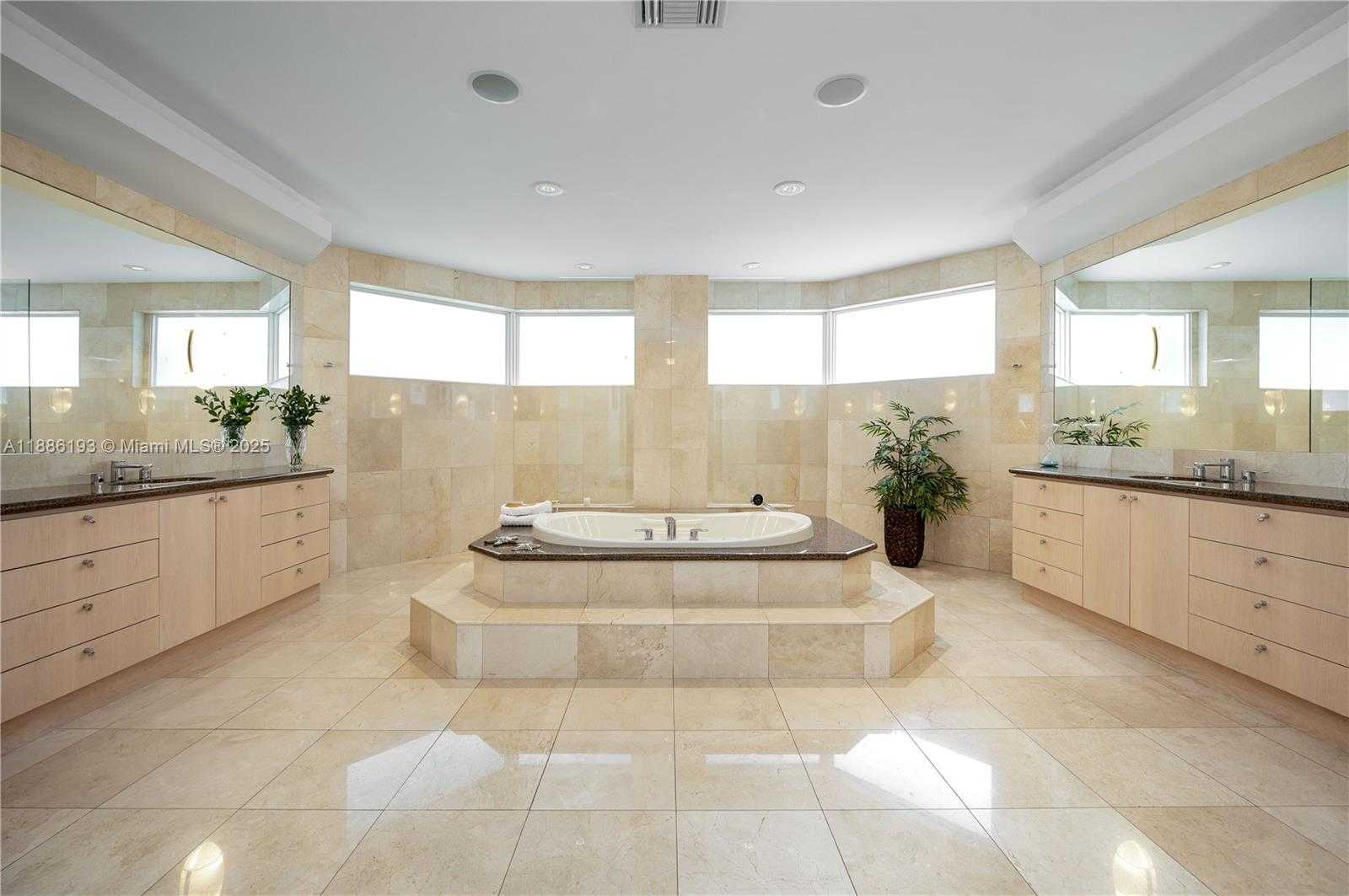 Small Image of 3425 SADDLEBROOK LN, Weston Number 16