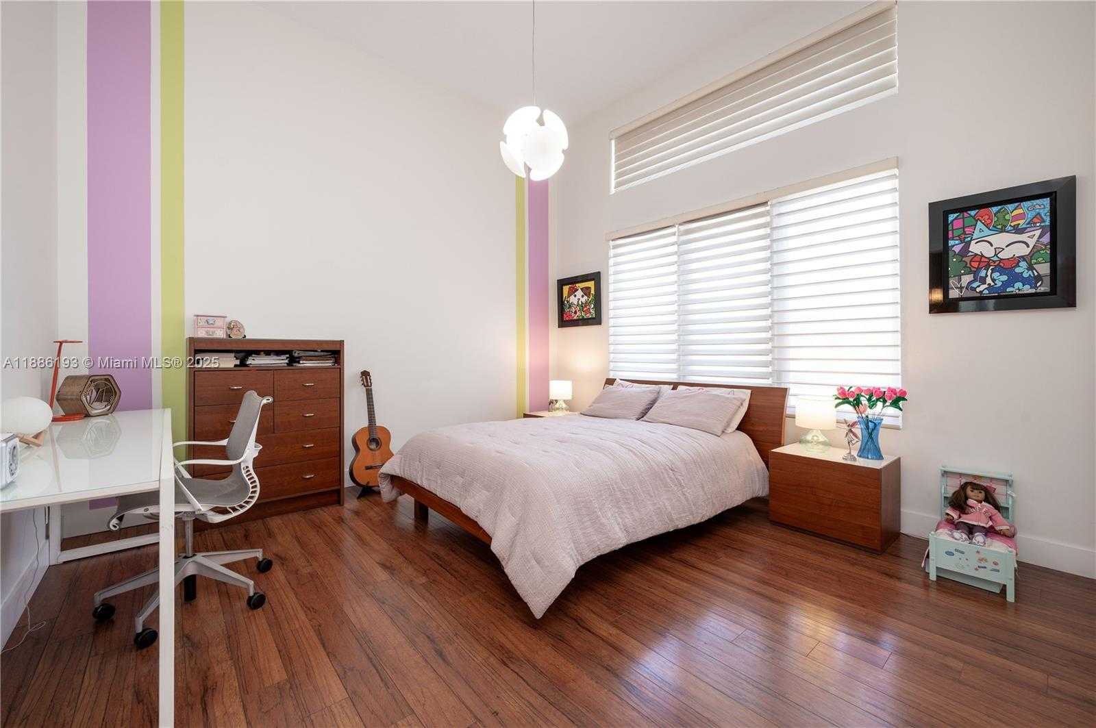 Small Image of 3425 SADDLEBROOK LN, Weston Number 23