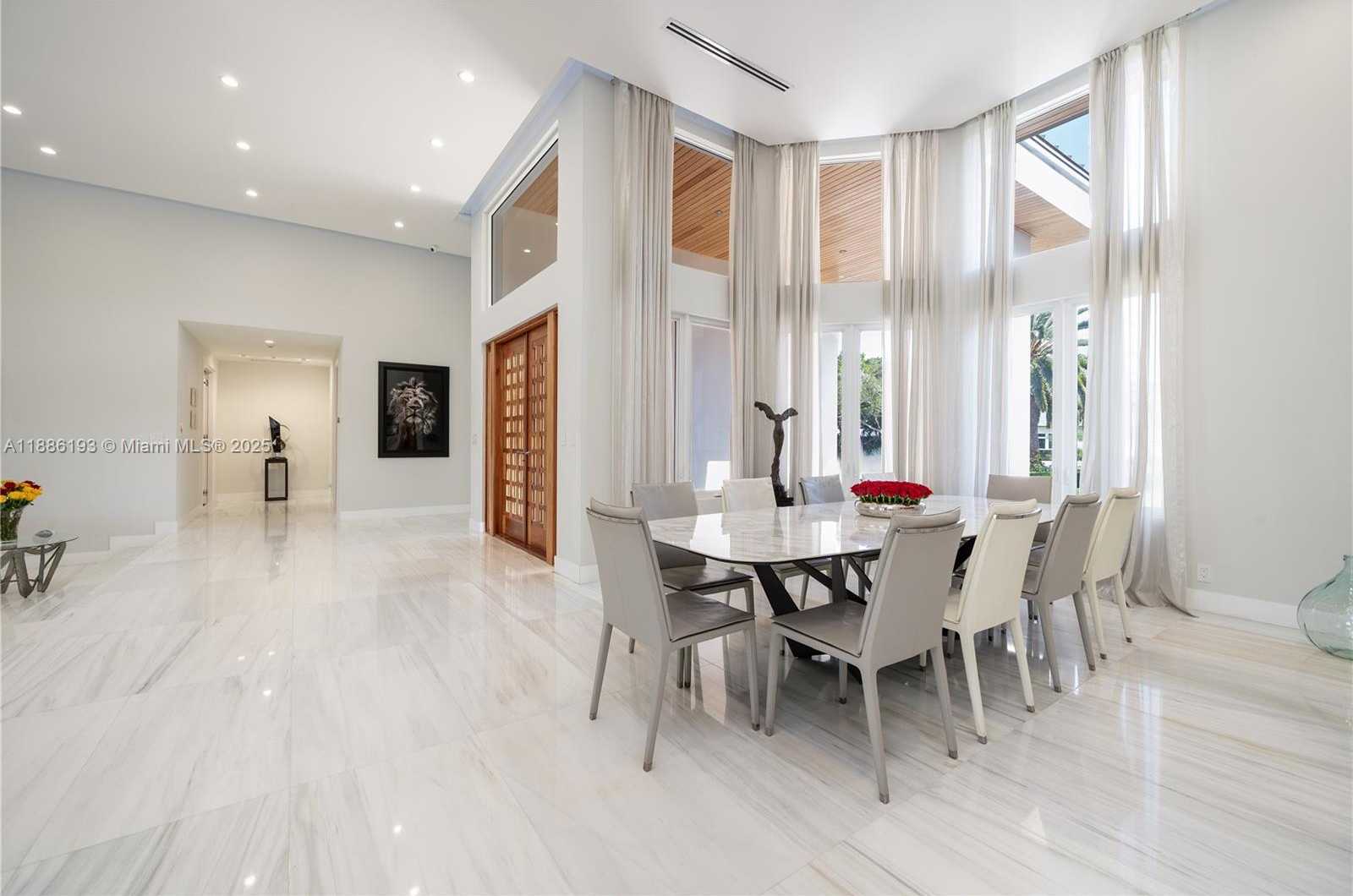 Small Image of 3425 SADDLEBROOK LN, Weston Number 25