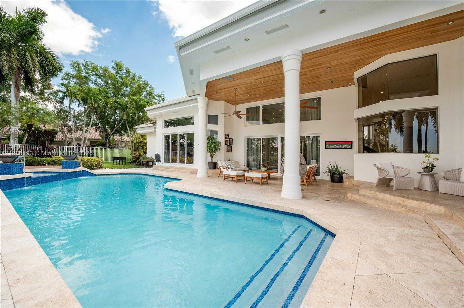 Small Image of 3425 SADDLEBROOK LN, Weston Number 34
