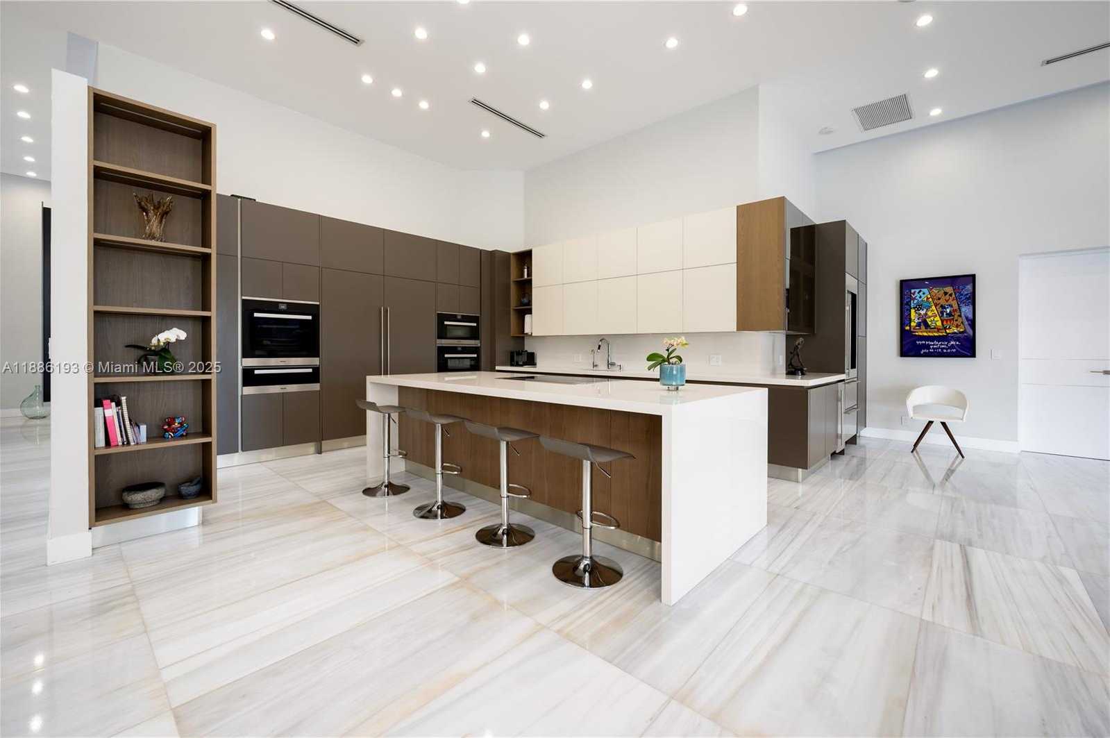 Small Image of 3425 SADDLEBROOK LN, Weston Number 8