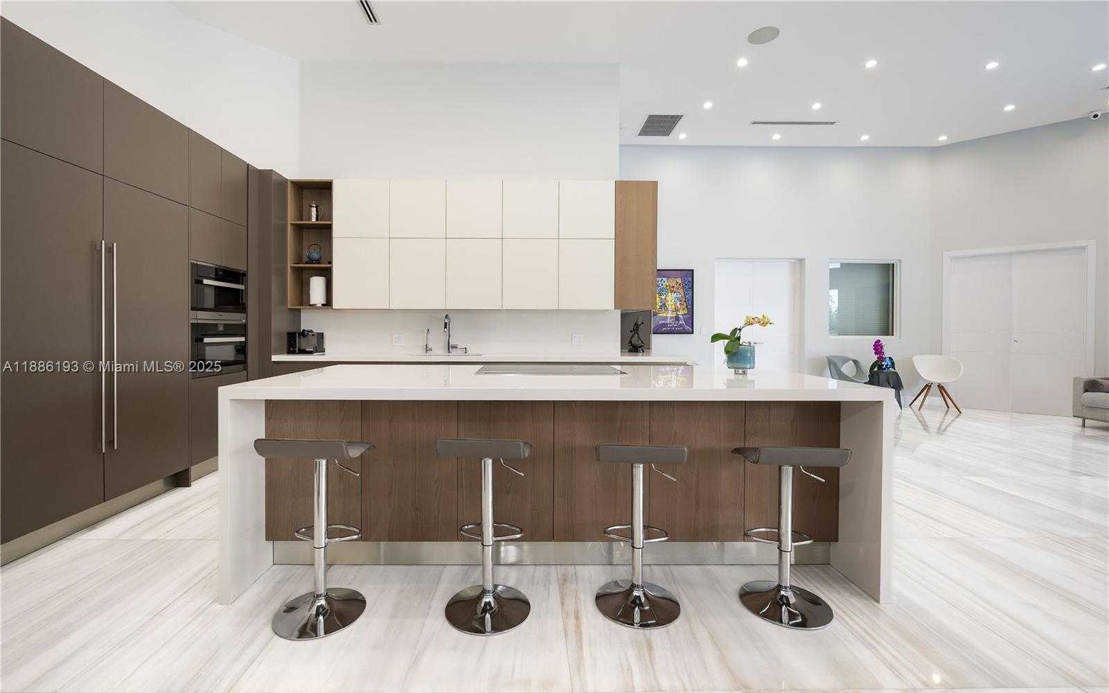 Small Image of 3425 SADDLEBROOK LN, Weston Number 9