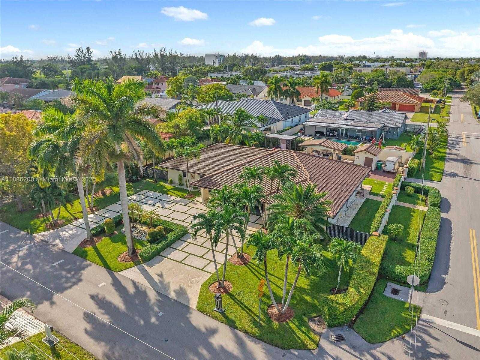 Small Image of 9796 NORTH WEST 28TH TER, Doral Number 2