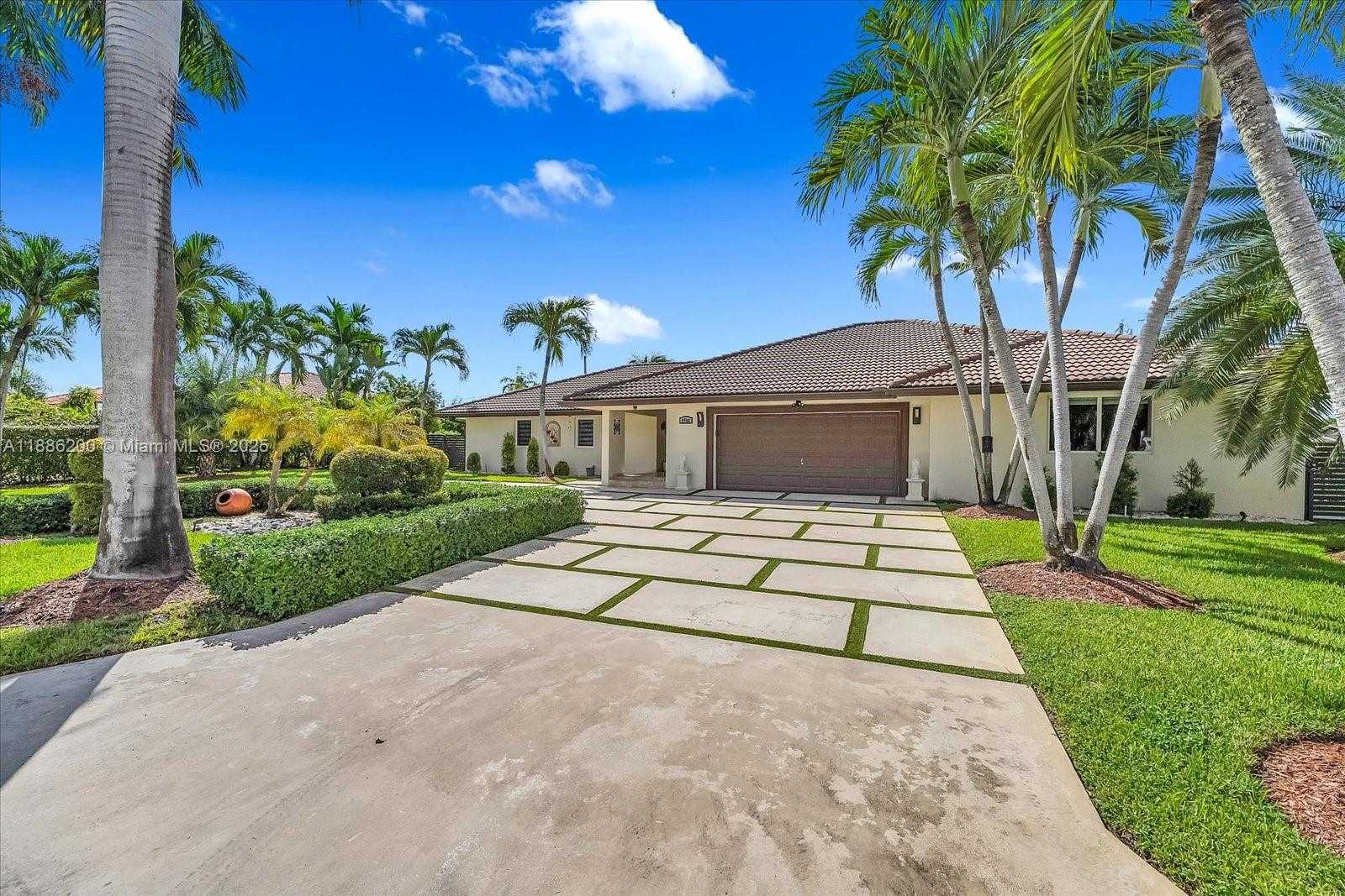 Small Image of 9796 NORTH WEST 28TH TER, Doral Number 4