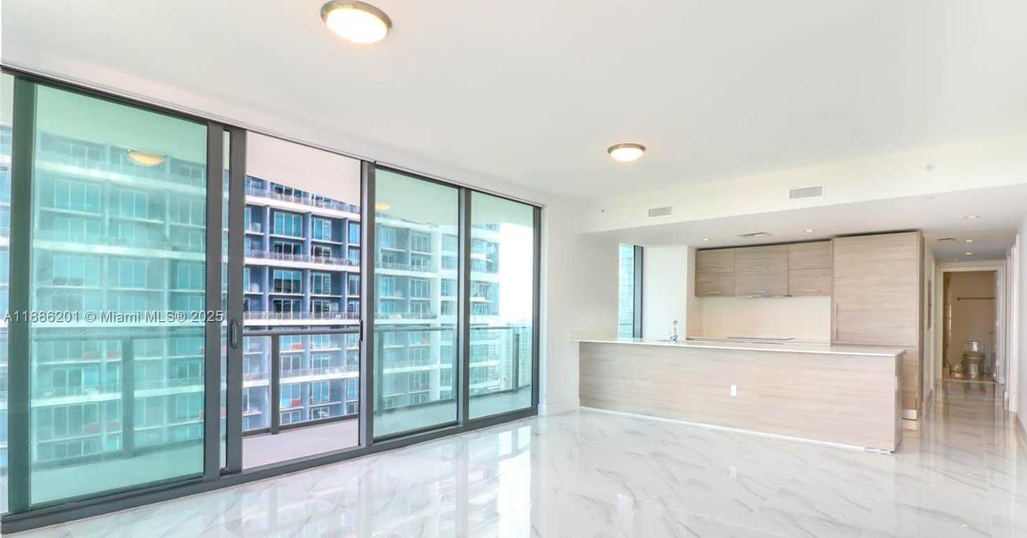 Small Image of 1300 SOUTH MIAMI AVE, Miami Number 11