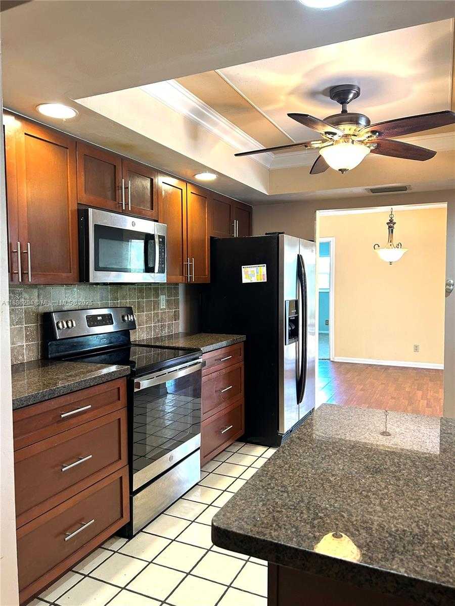 Small Image of 6520 SOUTH WEST 20TH ST, Plantation Number 15