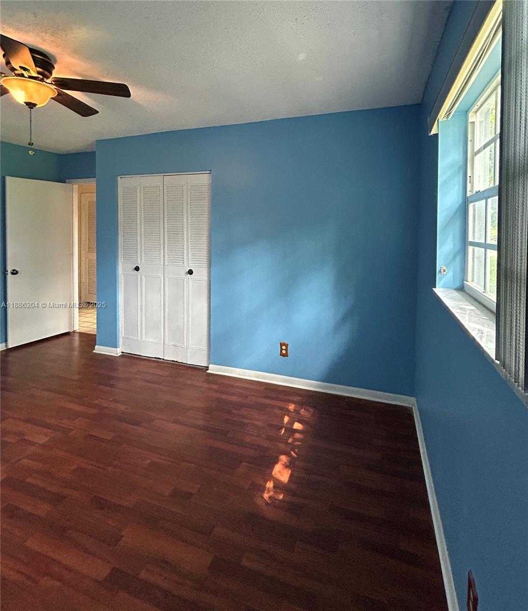 Small Image of 6520 SOUTH WEST 20TH ST, Plantation Number 22