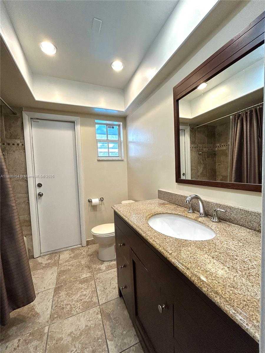 Small Image of 6520 SOUTH WEST 20TH ST, Plantation Number 25