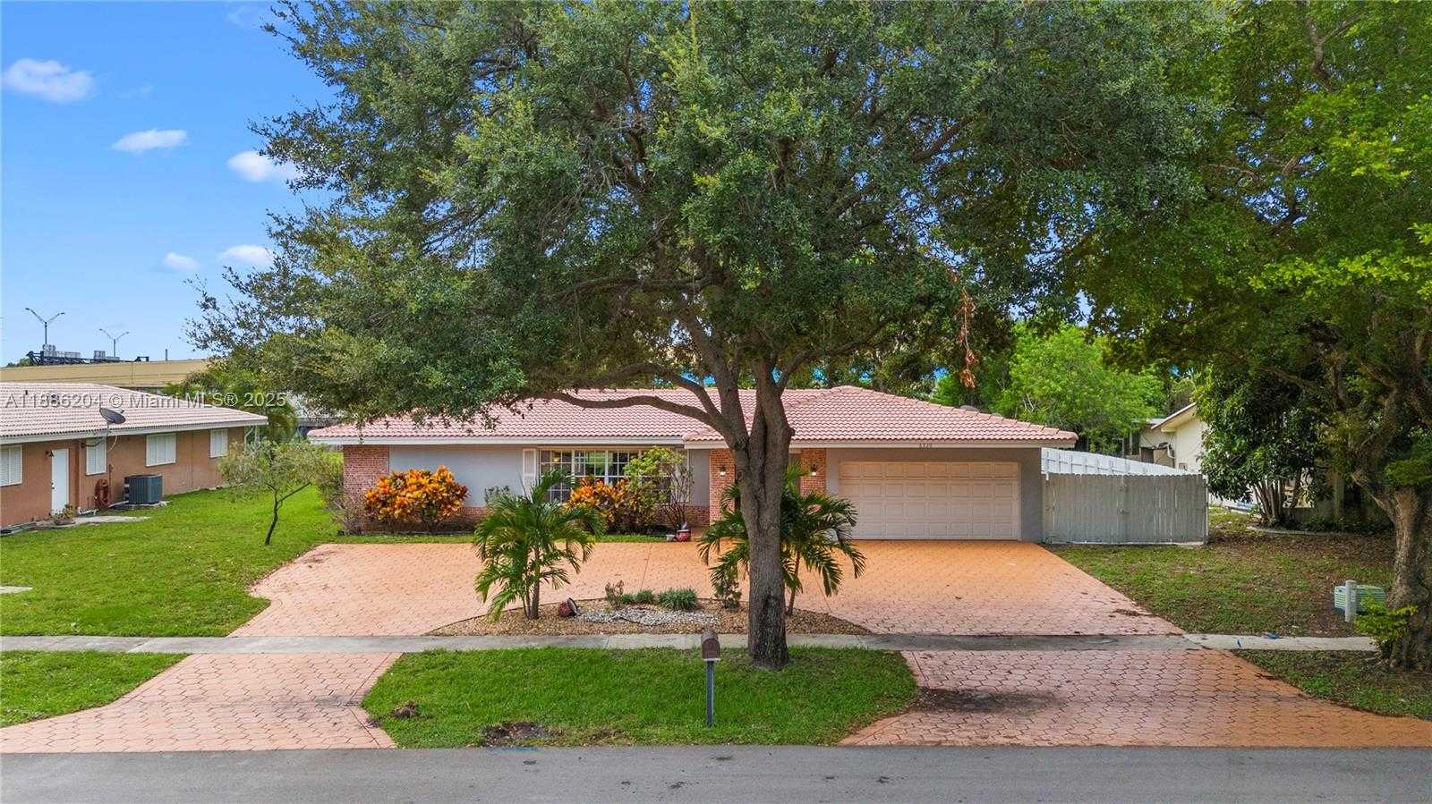Small Image of 6520 SOUTH WEST 20TH ST, Plantation Number 37